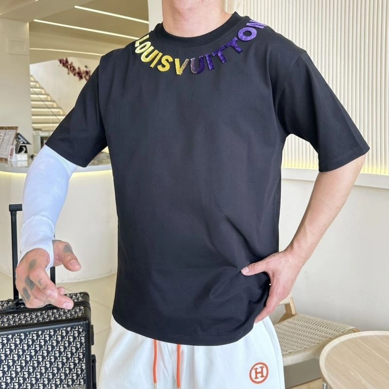 Trendy Louis Vuitton T-Shirts 132249