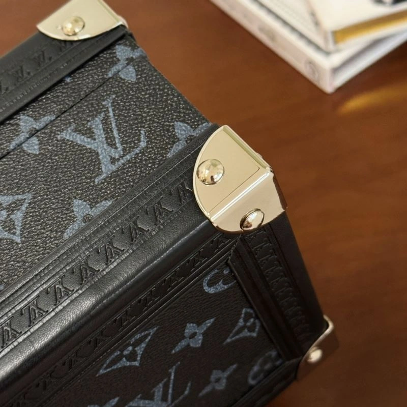 Cozy Louis Vuitton Tissue Boxes 274726