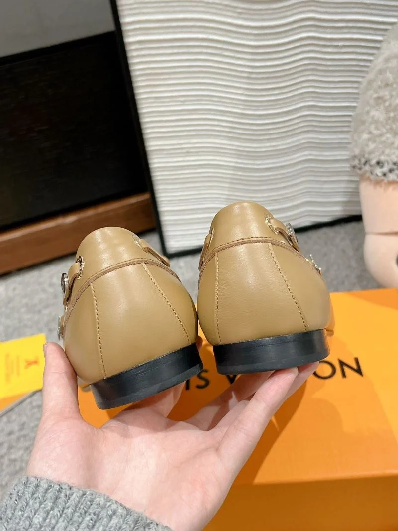 Louis Vuitton Tods Shoes Vibrant 33239