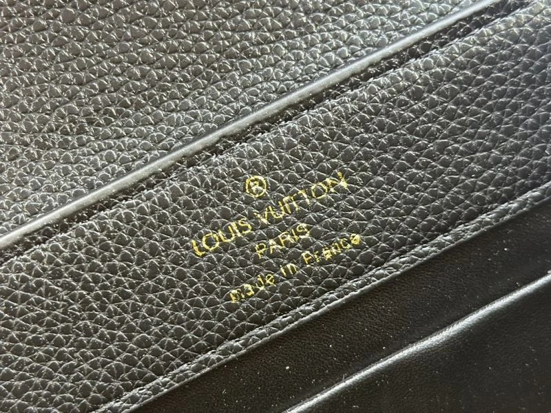 Minimalist Louis Vuitton Top Handle Bags 80333