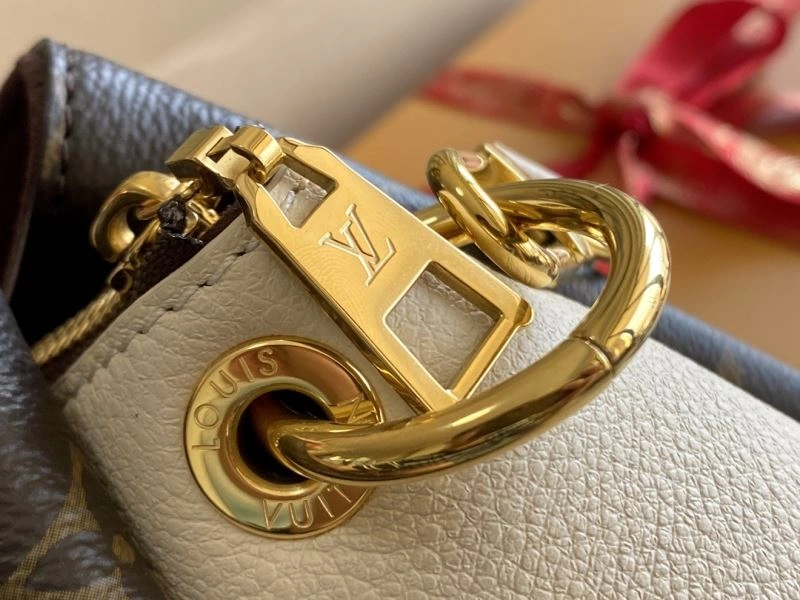 ModernLook Louis Vuitton Top Handle Bags 94023