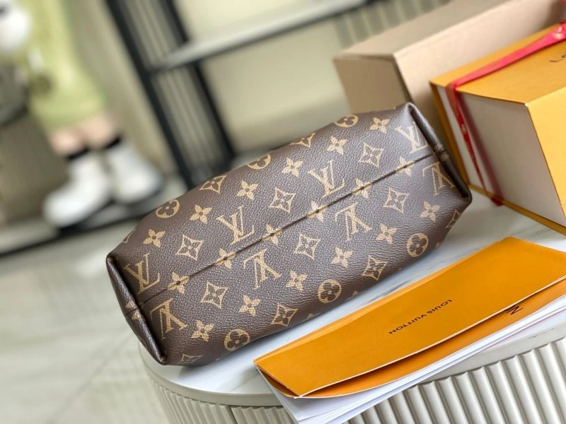 RelaxedFit Louis Vuitton Top Handle Bags 93908