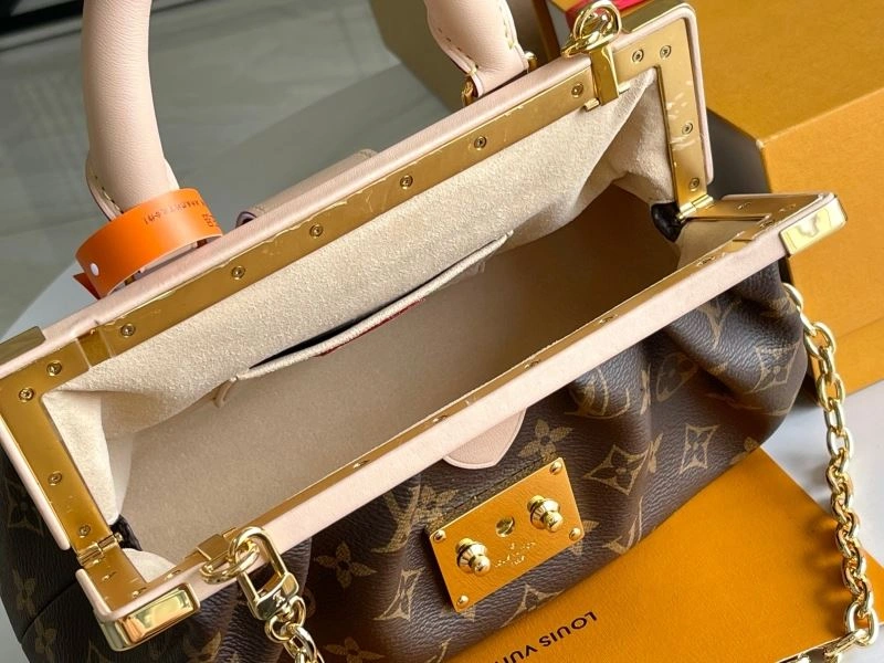 RelaxedFit Louis Vuitton Top Handle Bags 93908