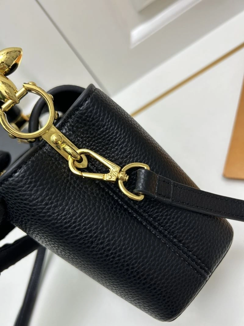 Unisex Louis Vuitton Top Handle Bags 83434