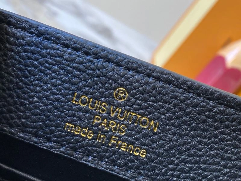 Breathable Louis Vuitton Top Handle Bags 80032