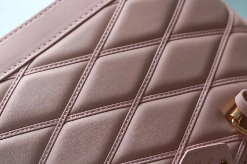 Refined Louis Vuitton Top Handle Bags 79983