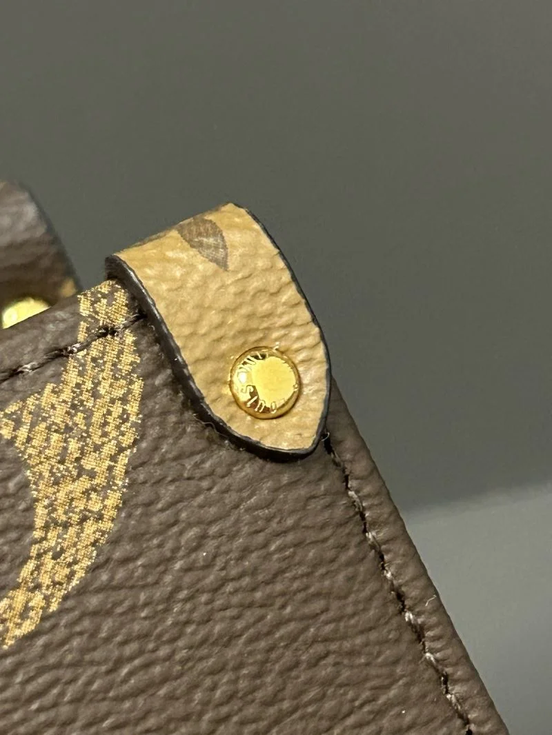 Louis Vuitton Top Handle Bags Breathable 41029