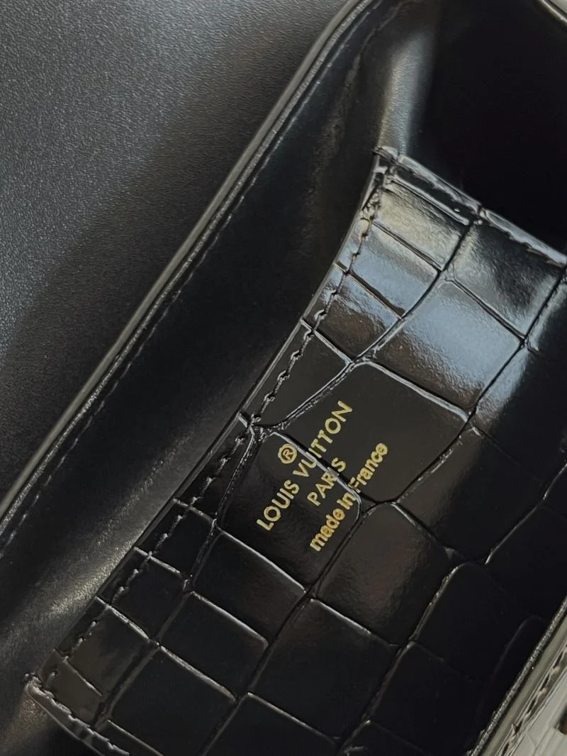 ComfortFit Louis Vuitton Top Handle Bags 41018