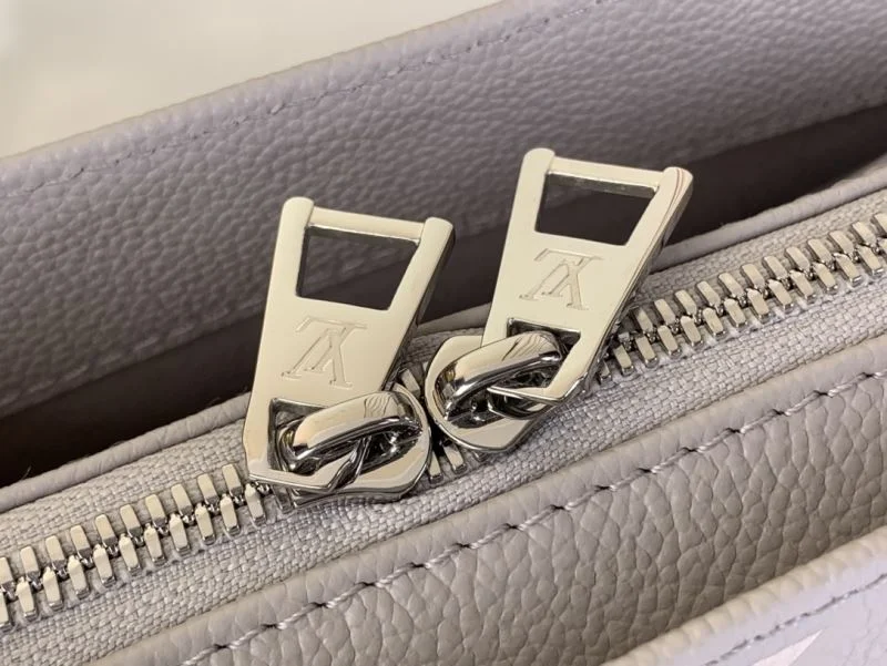 Premium Louis Vuitton Top Handle Bags 40352