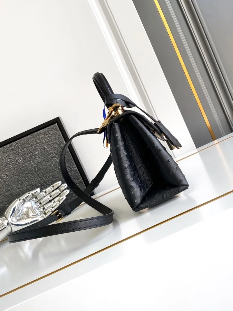 OnTrend Louis Vuitton Top Handle Bags 40383