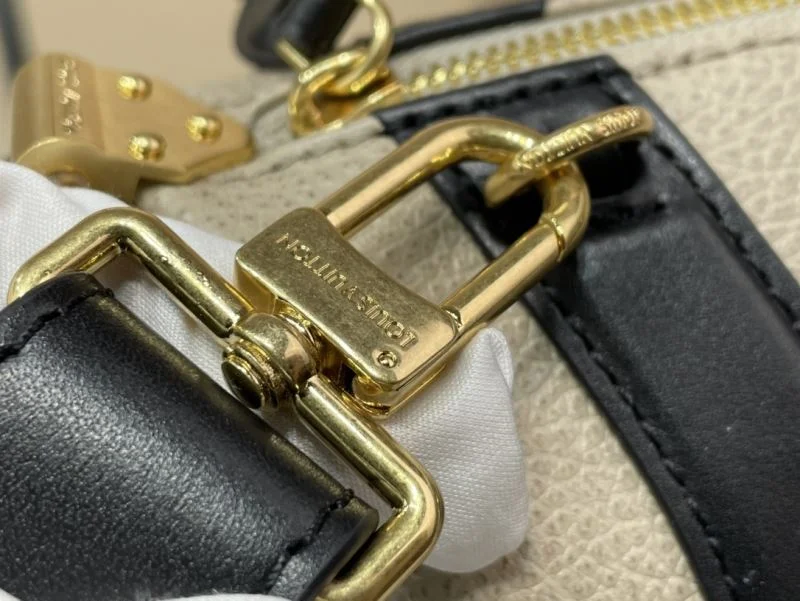 Louis Vuitton Top Handle Bags Casual 40334