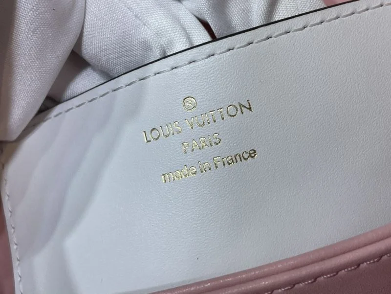 Attractive Louis Vuitton Top Handle Bags 40318