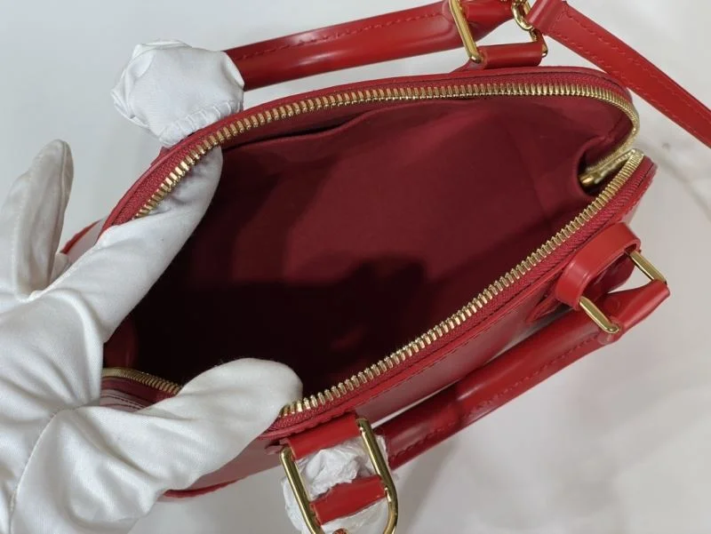 RelaxedFit Louis Vuitton Top Handle Bags 40281