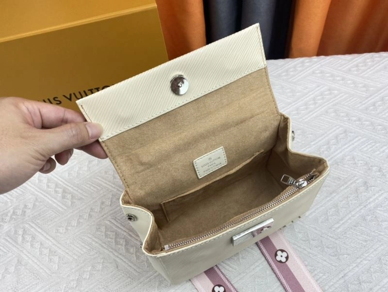 Louis Vuitton Top Handle Bags Cozy 79239