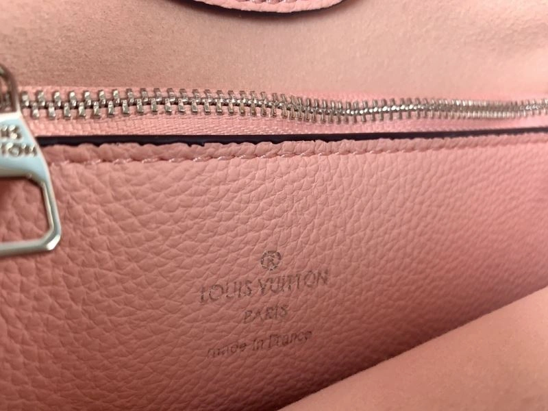 StreetReady Louis Vuitton Top Handle Bags 78877