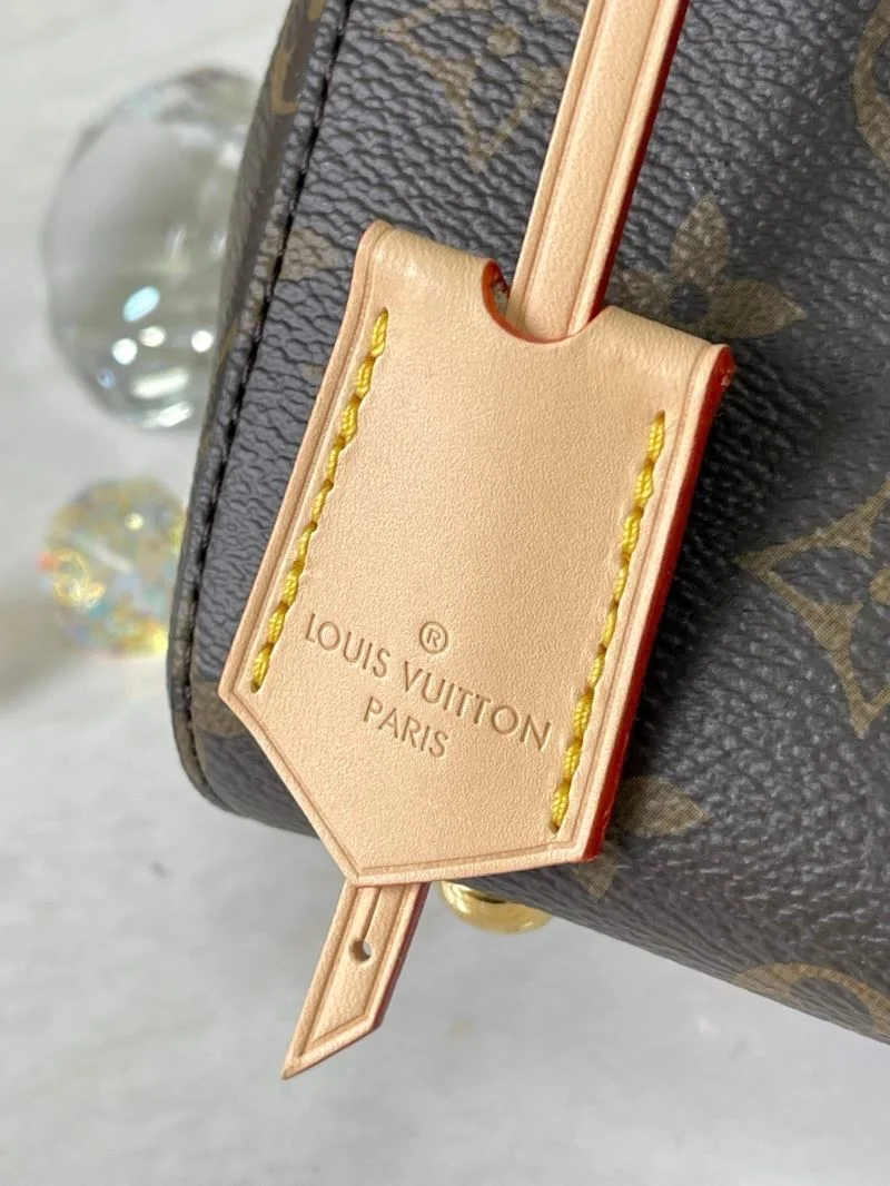 StreetReady Louis Vuitton Top Handle Bags 39346