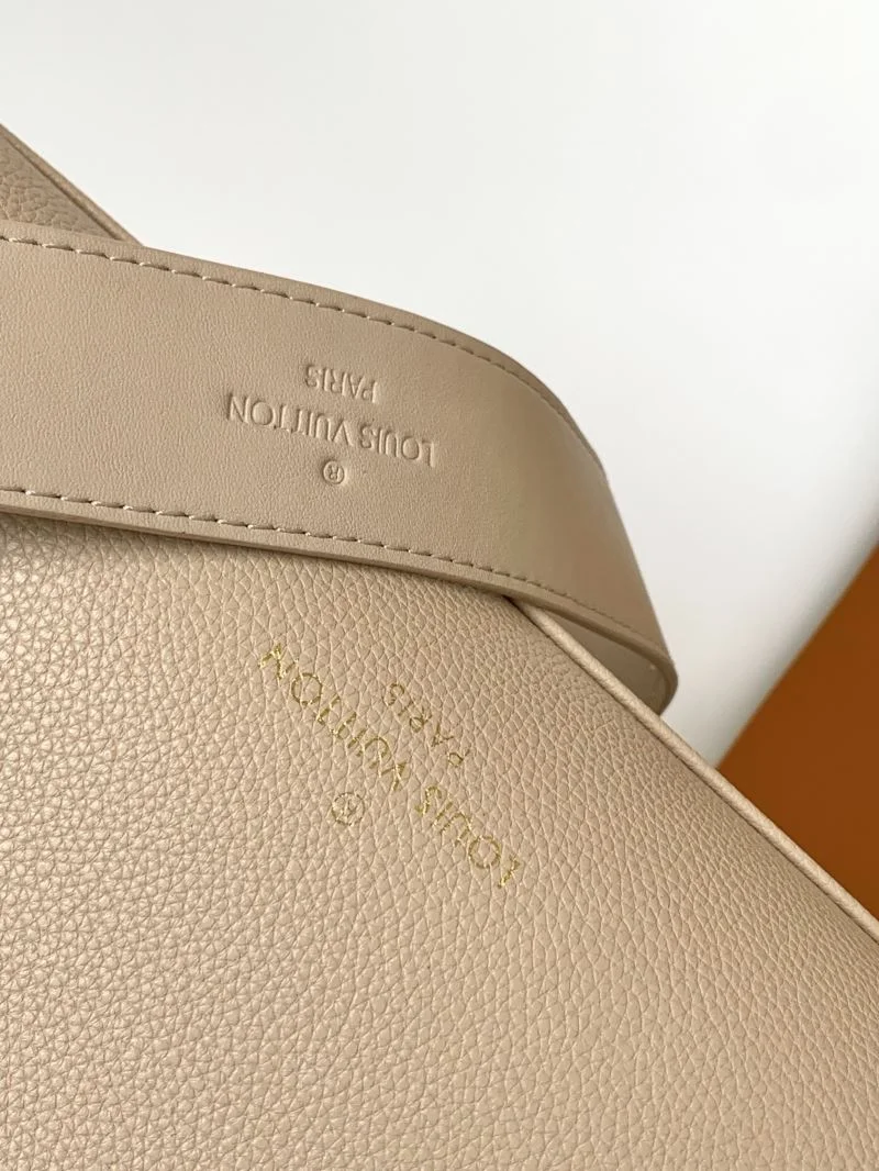 Breathable Louis Vuitton Top Handle Bags 39093