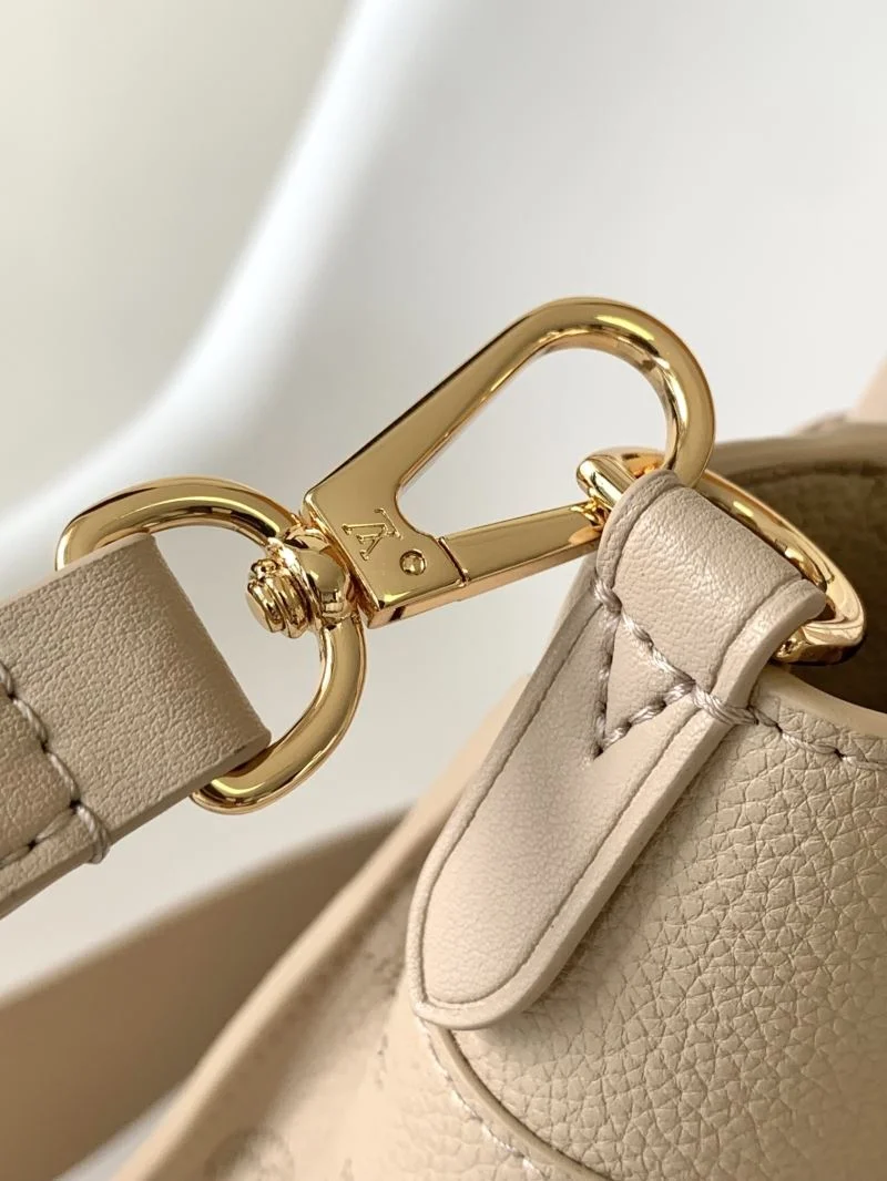 Breathable Louis Vuitton Top Handle Bags 39093