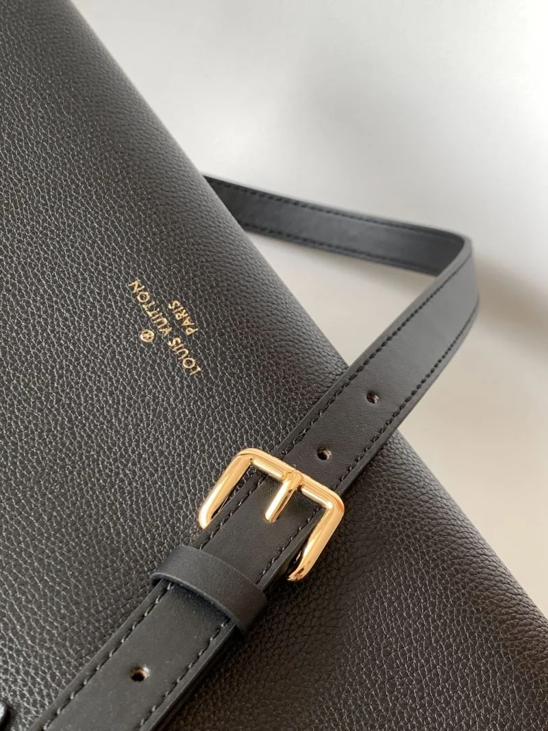 StreetReady Louis Vuitton Top Handle Bags 39104
