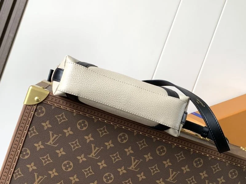 Unisex Louis Vuitton Top Handle Bags 39096