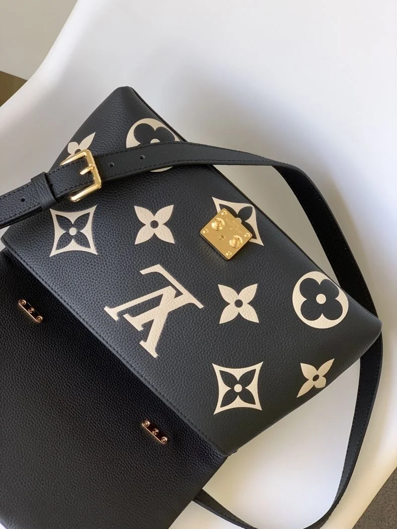 Cozy Louis Vuitton Top Handle Bags 38775