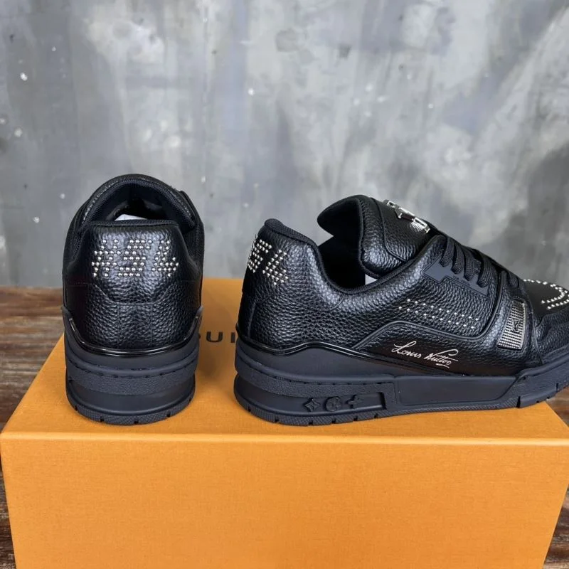 Louis Vuitton Trainer Sneaker TopPick 30427