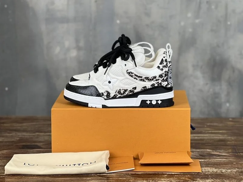 Louis Vuitton Trainer Sneaker ComfortFit 30425