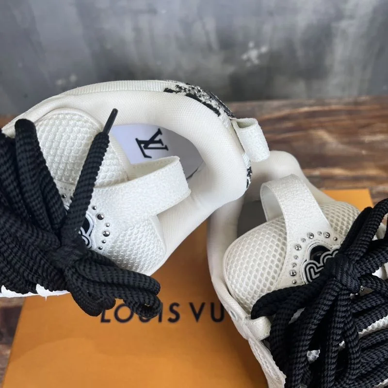 Louis Vuitton Trainer Sneaker ComfortFit 30425