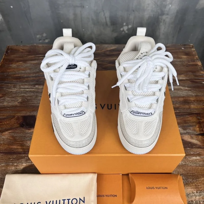 Louis Vuitton Trainer Sneaker Classic 30426