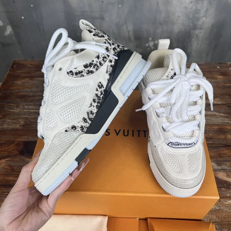 Louis Vuitton Trainer Sneaker Classic 30426