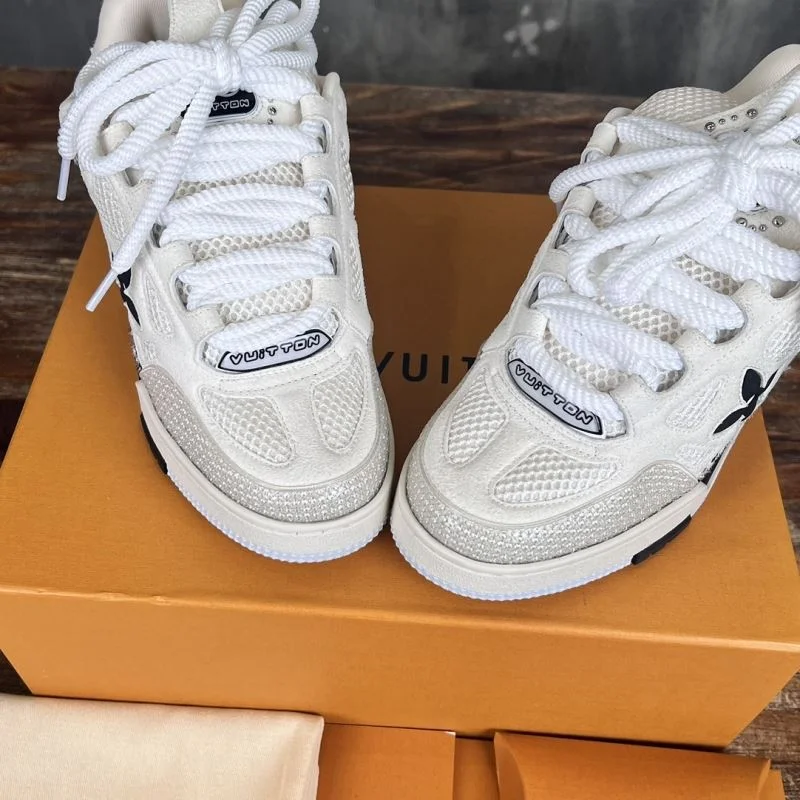Louis Vuitton Trainer Sneaker Classic 30426