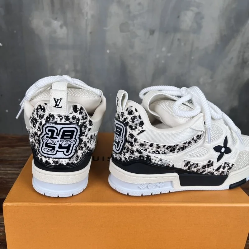 Louis Vuitton Trainer Sneaker Classic 30426