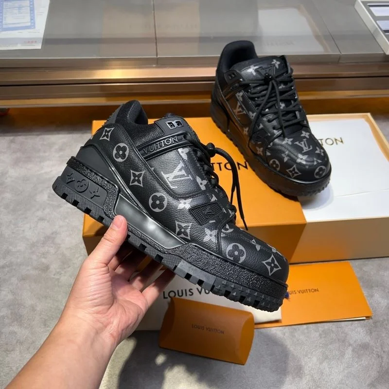 Louis Vuitton Trainer Sneaker Neat 30414