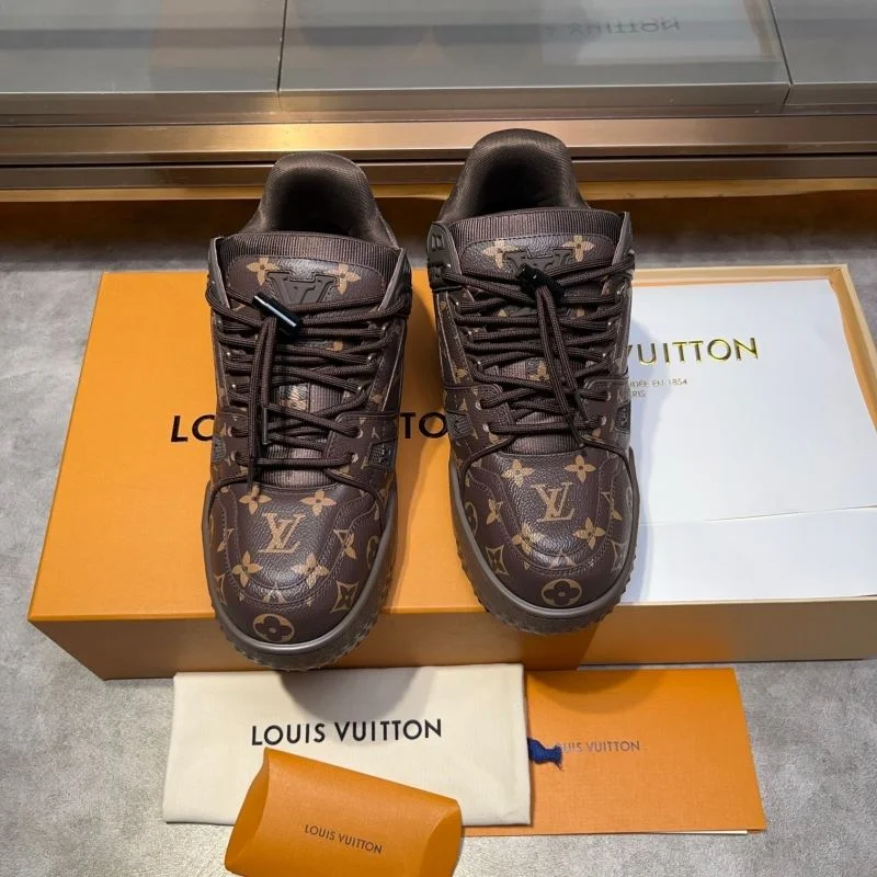Breathable Louis Vuitton Trainer Sneaker 30409