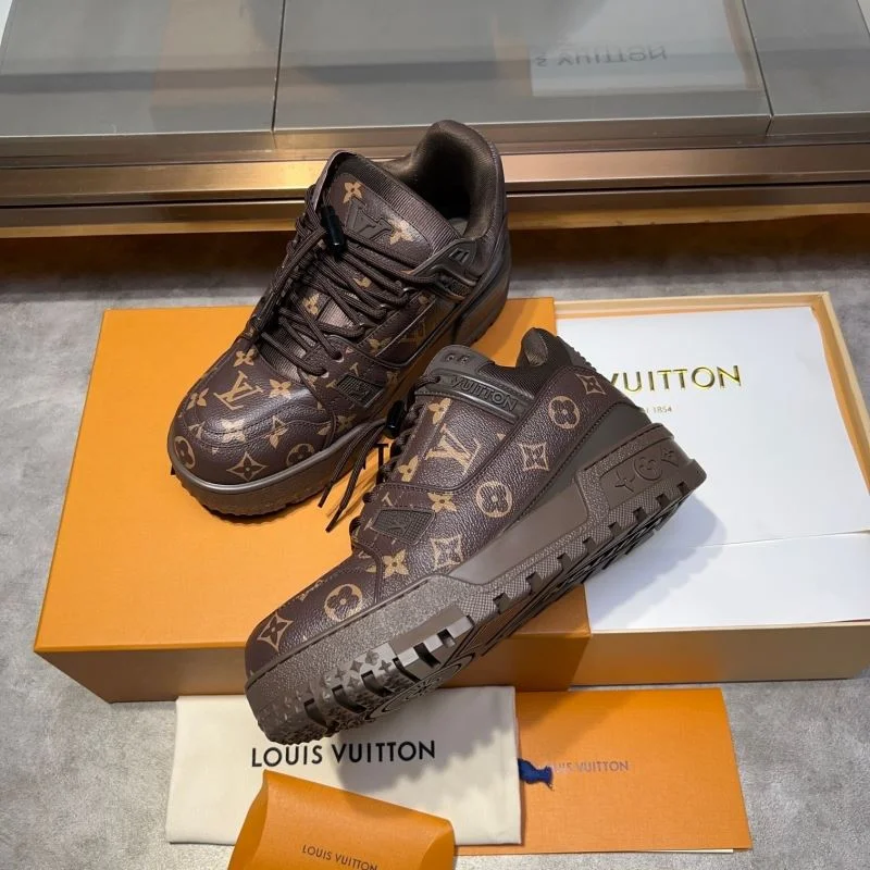 Breathable Louis Vuitton Trainer Sneaker 30409