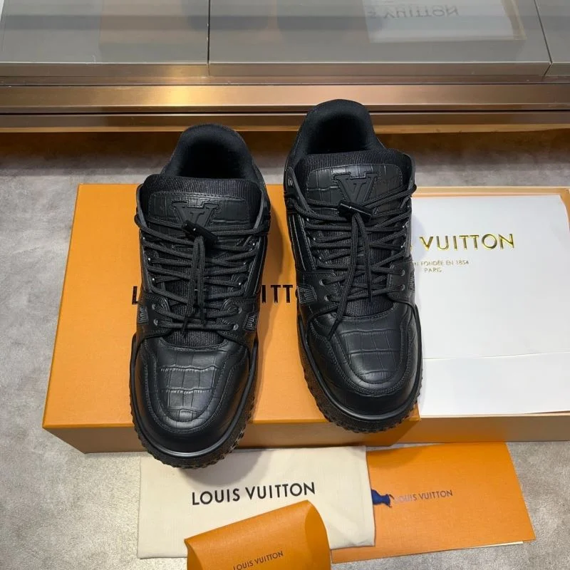Snug Louis Vuitton Trainer Sneaker 30415
