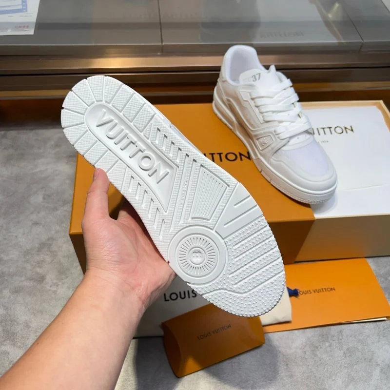 Affordable Louis Vuitton Trainer Sneaker 30332