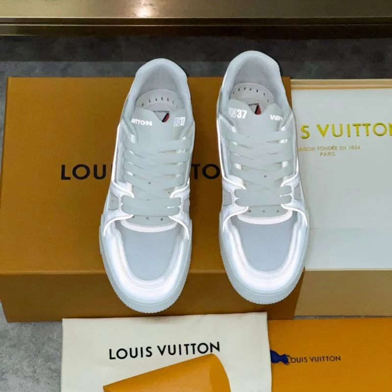 Louis Vuitton Trainer Sneaker Classic 30410