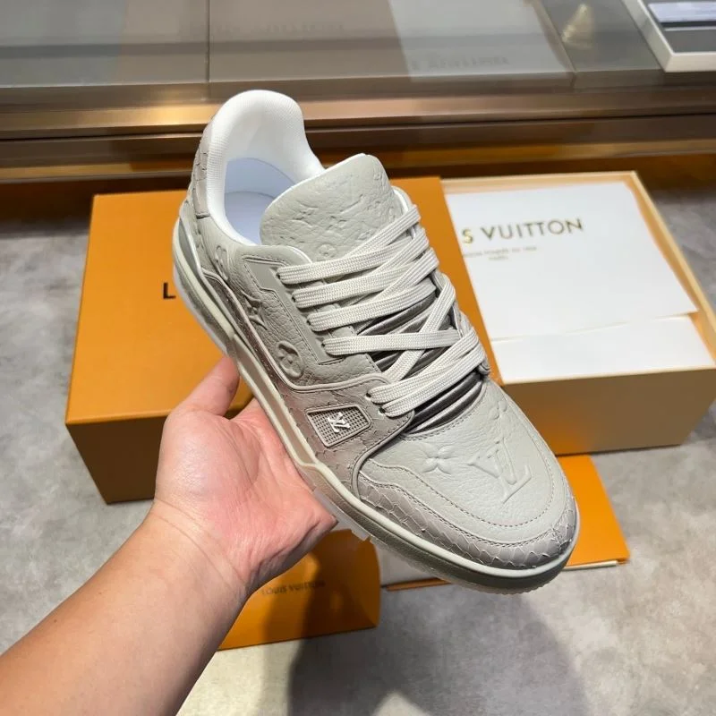 Louis Vuitton Trainer Sneaker UrbanStyle 30421