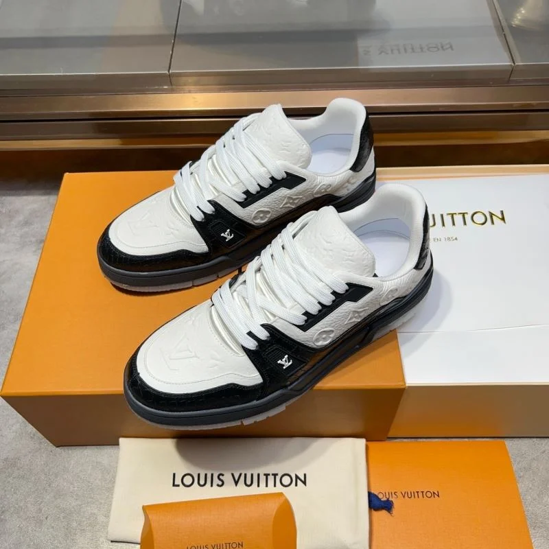 Louis Vuitton Trainer Sneaker TechFriendly 30419