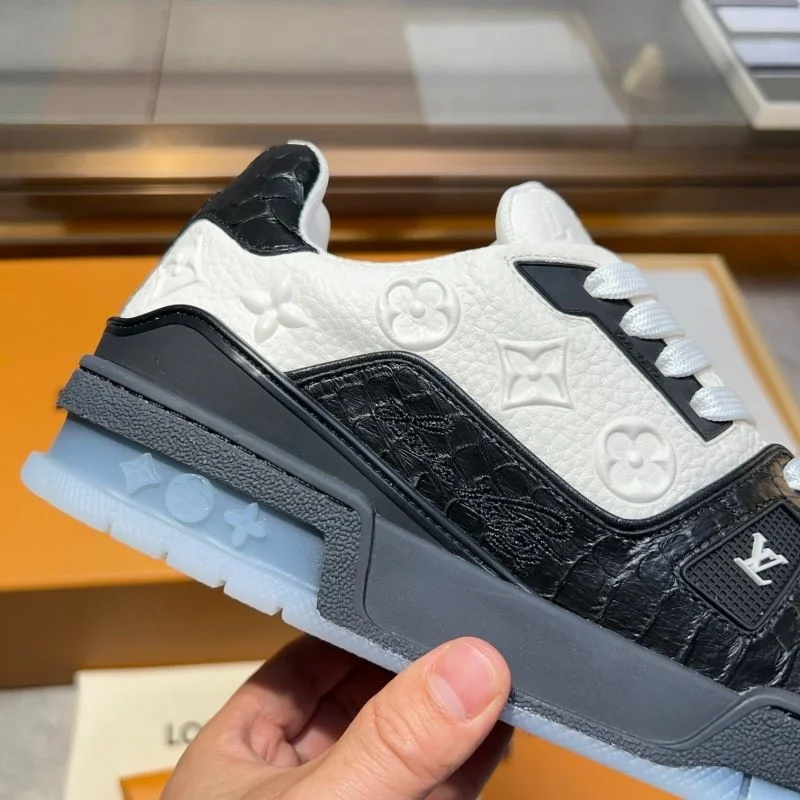 Louis Vuitton Trainer Sneaker TechFriendly 30419