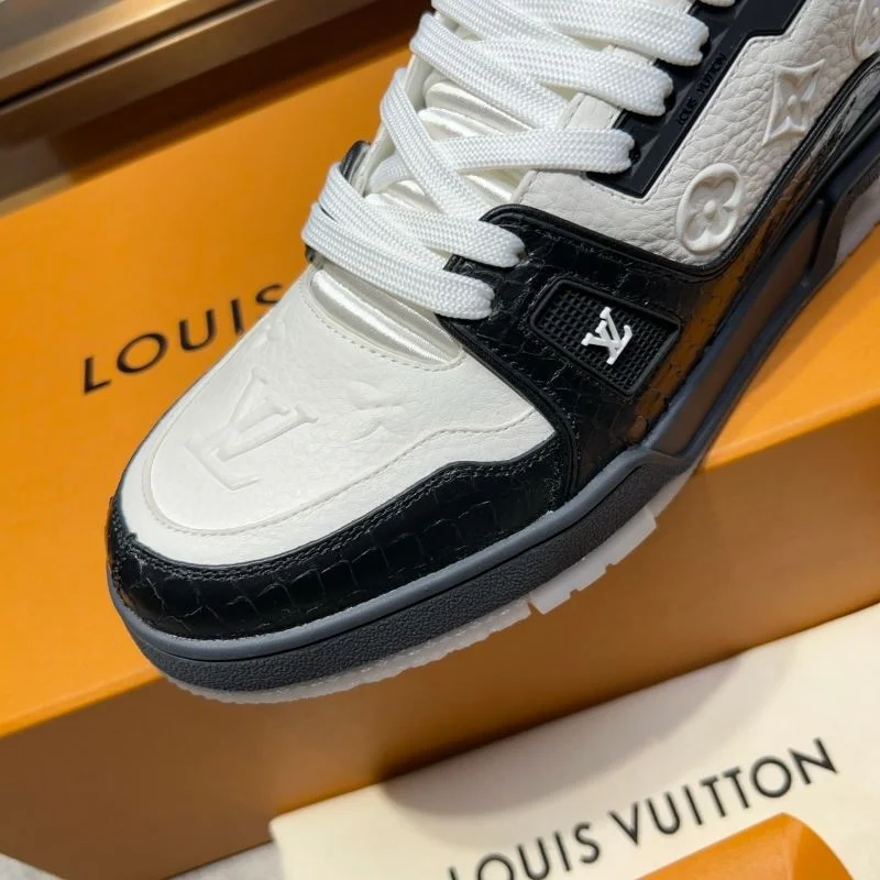 Louis Vuitton Trainer Sneaker TechFriendly 30419