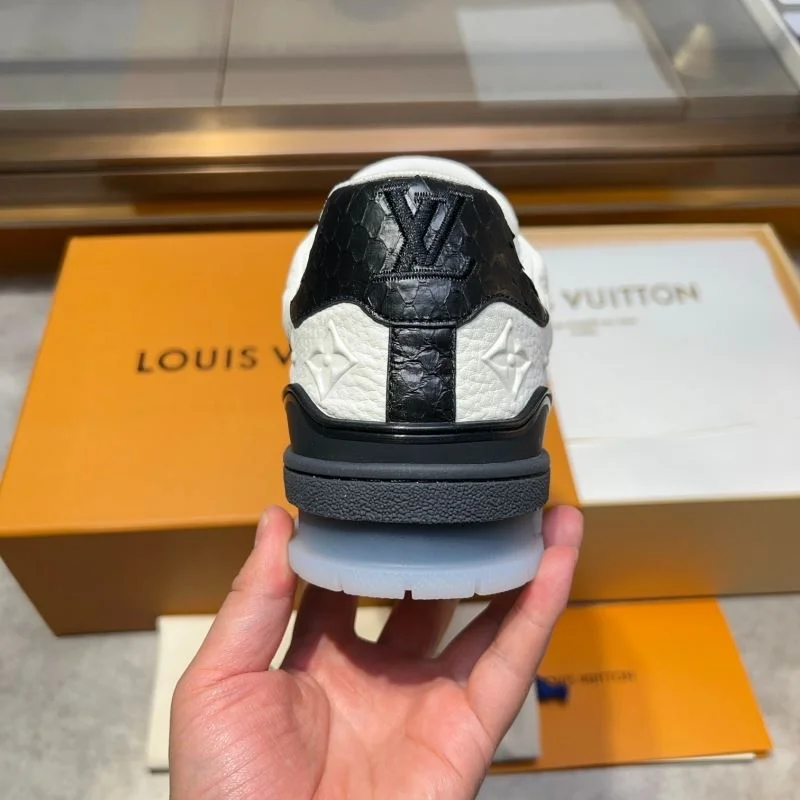 Louis Vuitton Trainer Sneaker TechFriendly 30419
