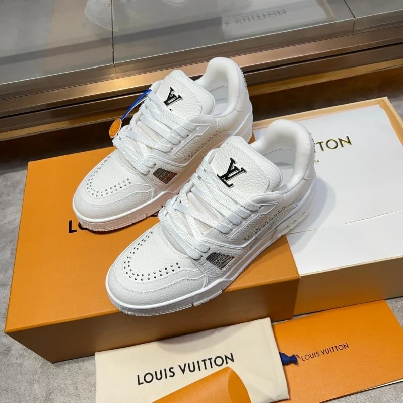 Louis Vuitton Trainer Sneaker Premium 30423