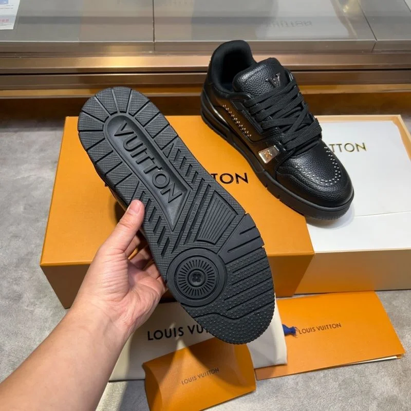 Durable Louis Vuitton Trainer Sneaker 30405