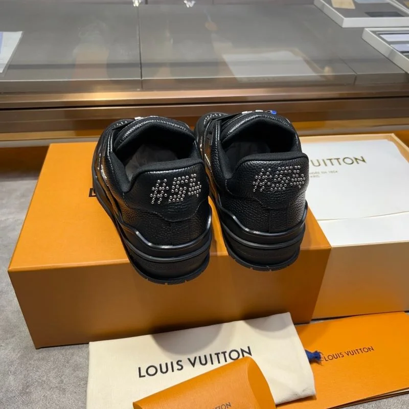 Durable Louis Vuitton Trainer Sneaker 30405