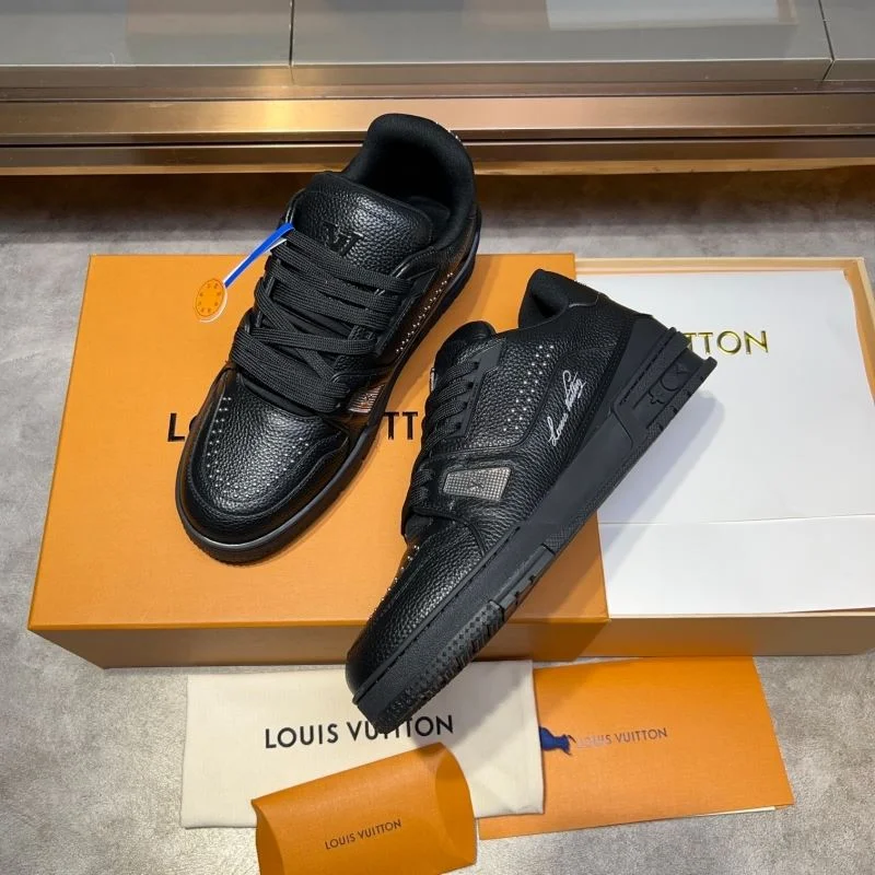 Durable Louis Vuitton Trainer Sneaker 30405