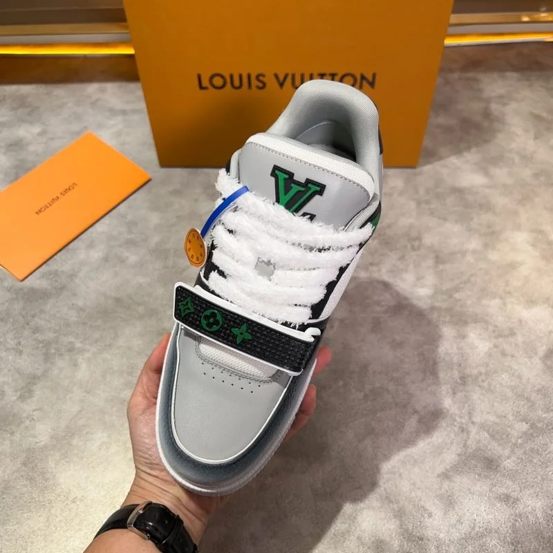 Louis Vuitton Trainer Sneaker Durable 30395