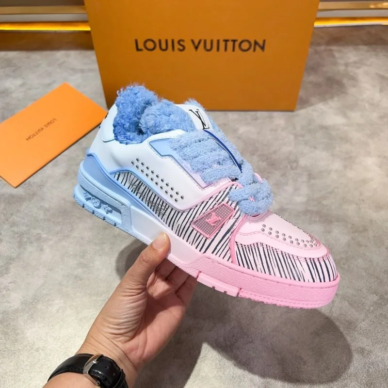 Practical Louis Vuitton Trainer Sneaker 30408