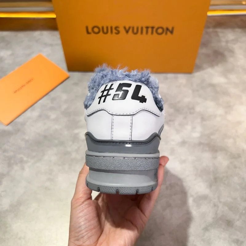 AllSeason Louis Vuitton Trainer Sneaker 30404